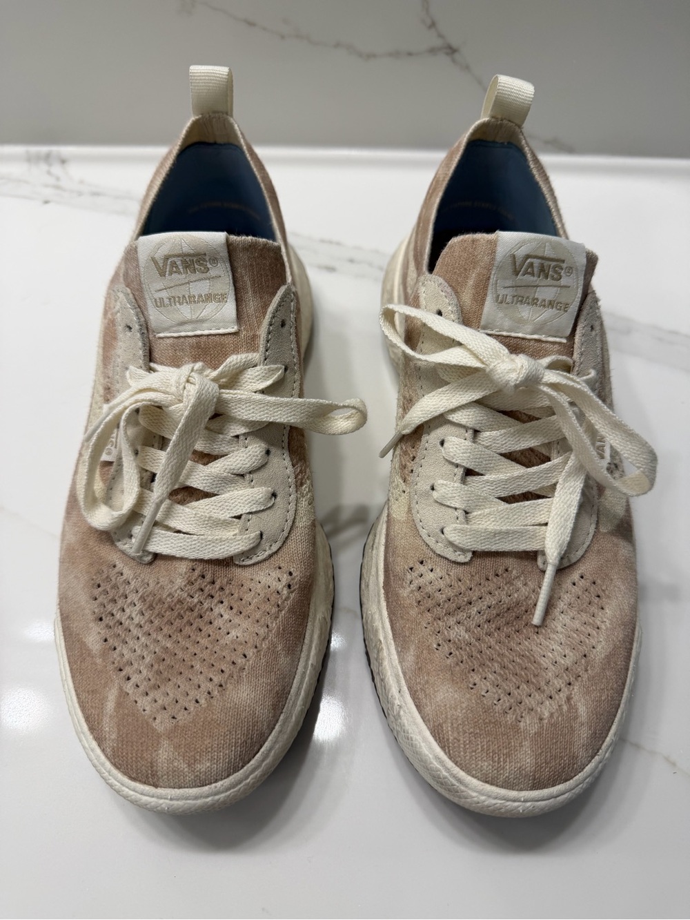 VANS size 8.5 Womens VR3 CUSH Mens 7.0 worn once Excellent condition